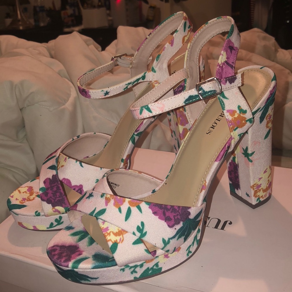 Floral Chunky Heels - Picture 2 of 4